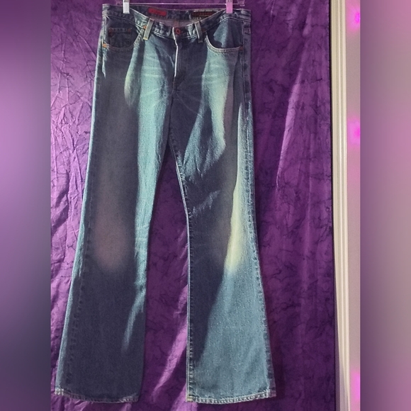Classic Blue Women's Jeans - Picture 1 of 4